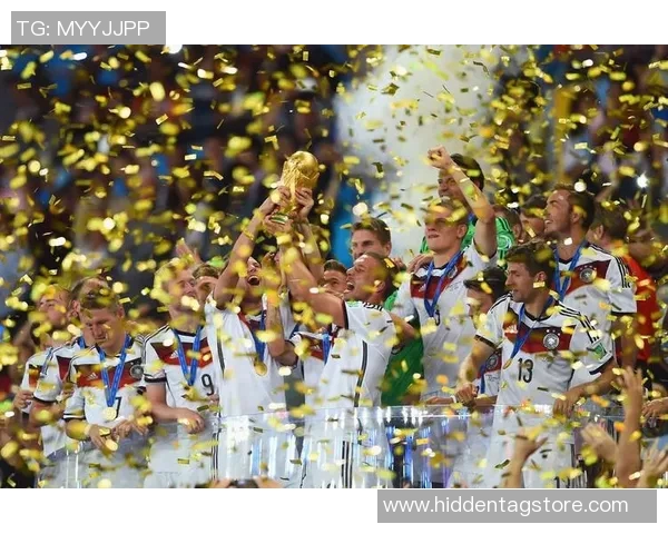 退役足球明星的精彩瞬间与人生故事全景回顾